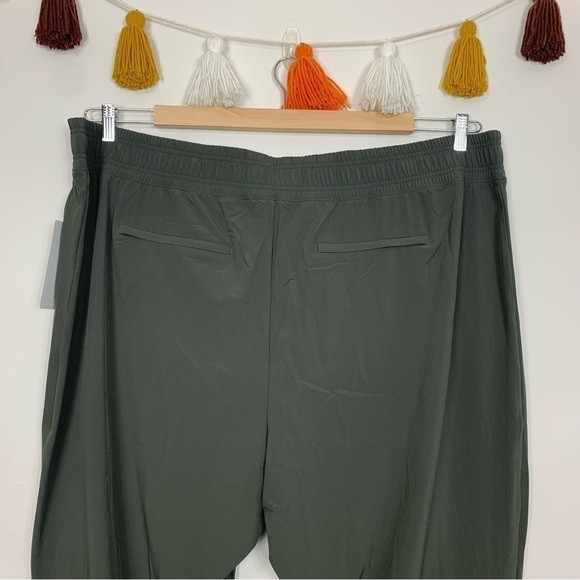 NWT Athleta Brooklyn Jogger Pants Green Size 26 - Picture 8 of 13